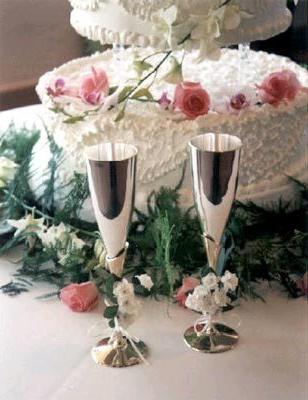Сватбени чаши със собствените си ръце