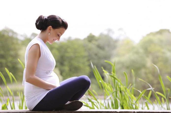 swędzący żołądek podczas ciąży, co robić