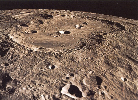 powierzchnia księżyca