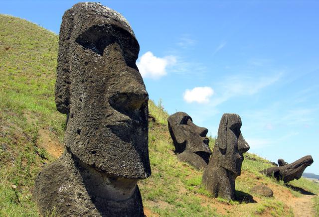 Wyspy Wielkanocne posągi Moai