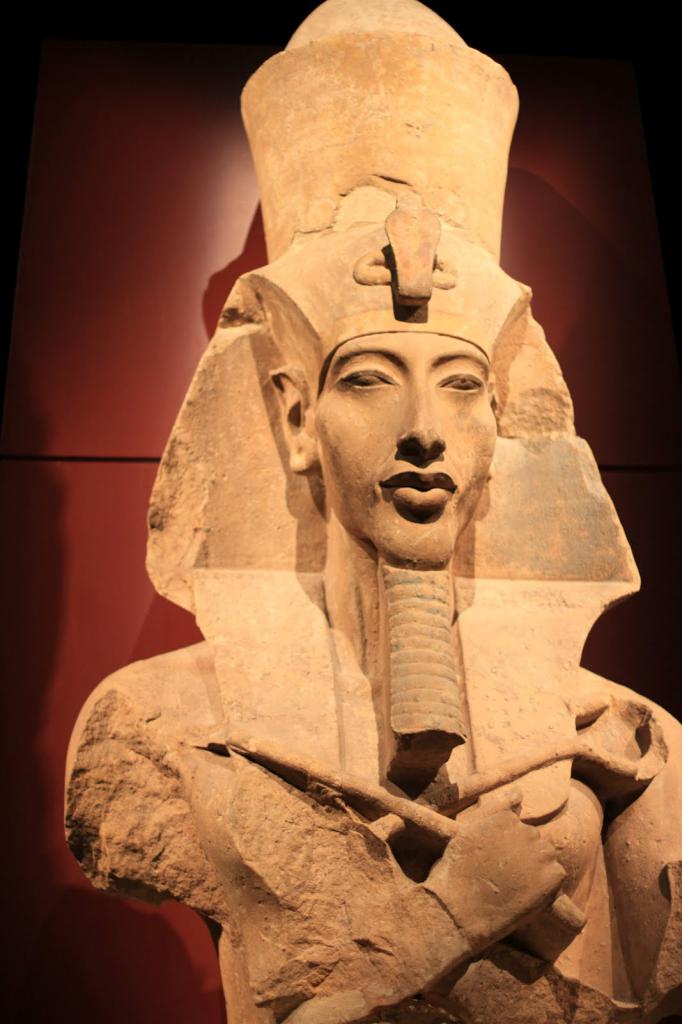 Аменхотеп IV Ахнатон