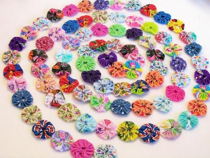 kwiaty wykonane z tkaniny