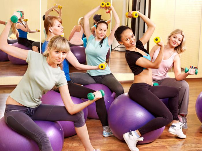 вежбе за теретану за девојчице за мршављење