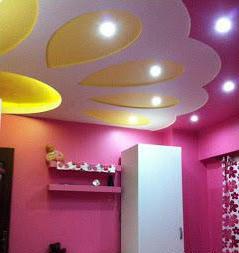 sádrokartonový strop s osvětlením