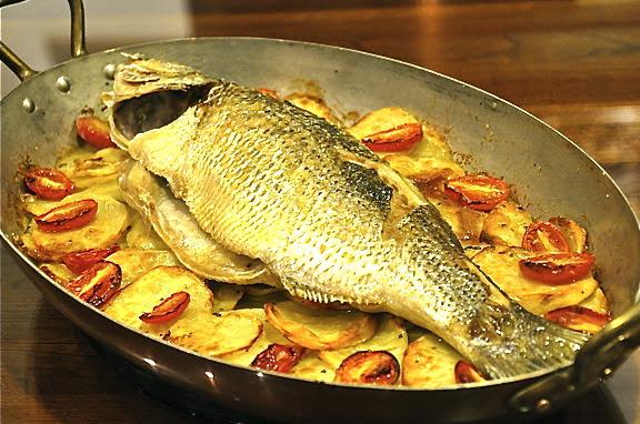 ribe s krompirjem v pečici