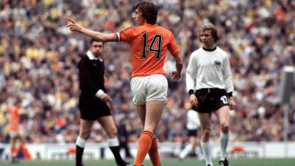 Johan Cruyff číslo 14 v holandském týmu