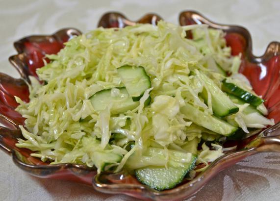 kako kuhati salatu od svježeg kupusa i mrkve s octom