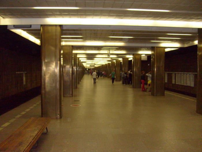 Moskva u podzemnoj željeznici u Pragu