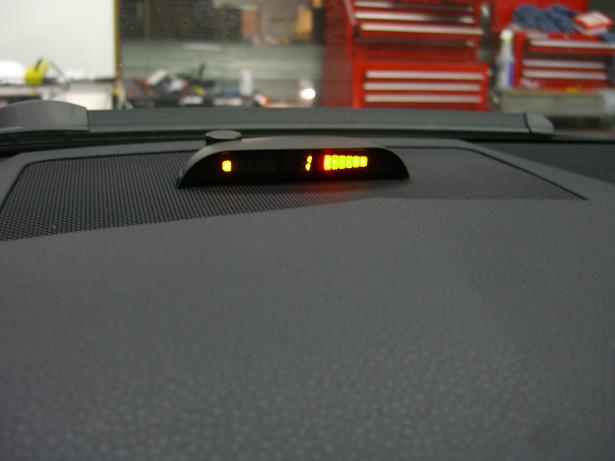 как да свържете снимката на предните сензори за паркиране