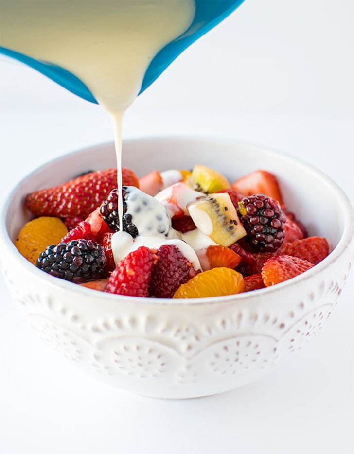 Insalata di frutta con ricetta yogurt semplice