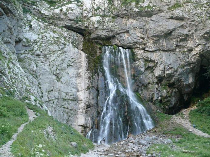 Gegsky Falls of Abkhazia indipendentemente in auto