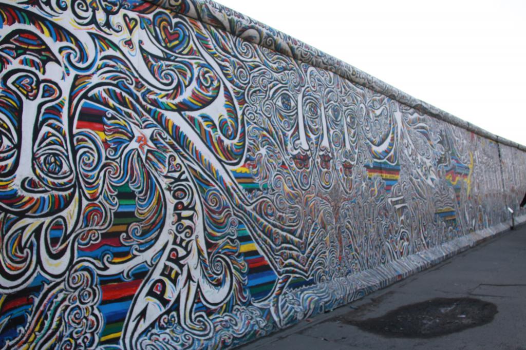 Берлинската стена