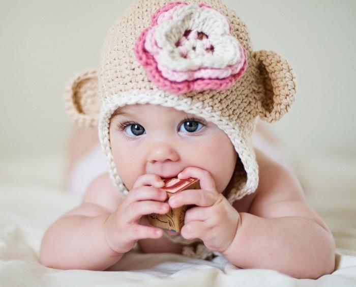 Бебешки игли за плетене на шапки за момичета