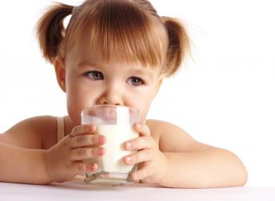 I benefici del latte di capra per il bambino