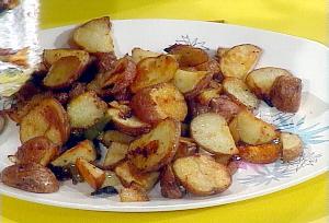 smażone ziemniaki z mięsem mielonym
