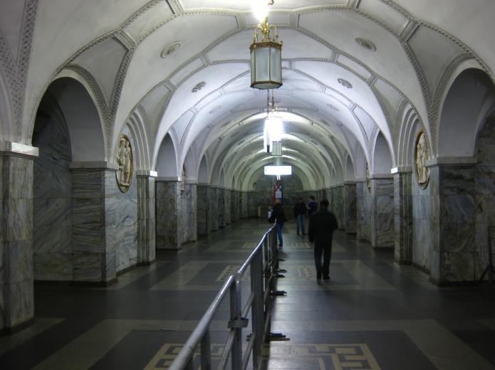 najbliža stanica podzemne željeznice do parka Gorky
