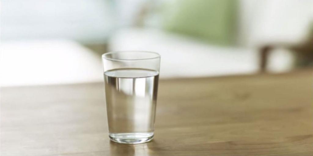 sklenici vody