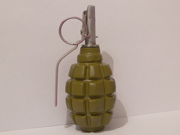 granaty bezpiecznikowe f 1