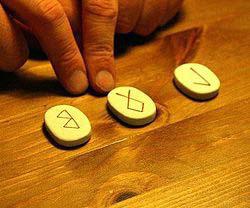 divinazione per il prossimo futuro sulle rune