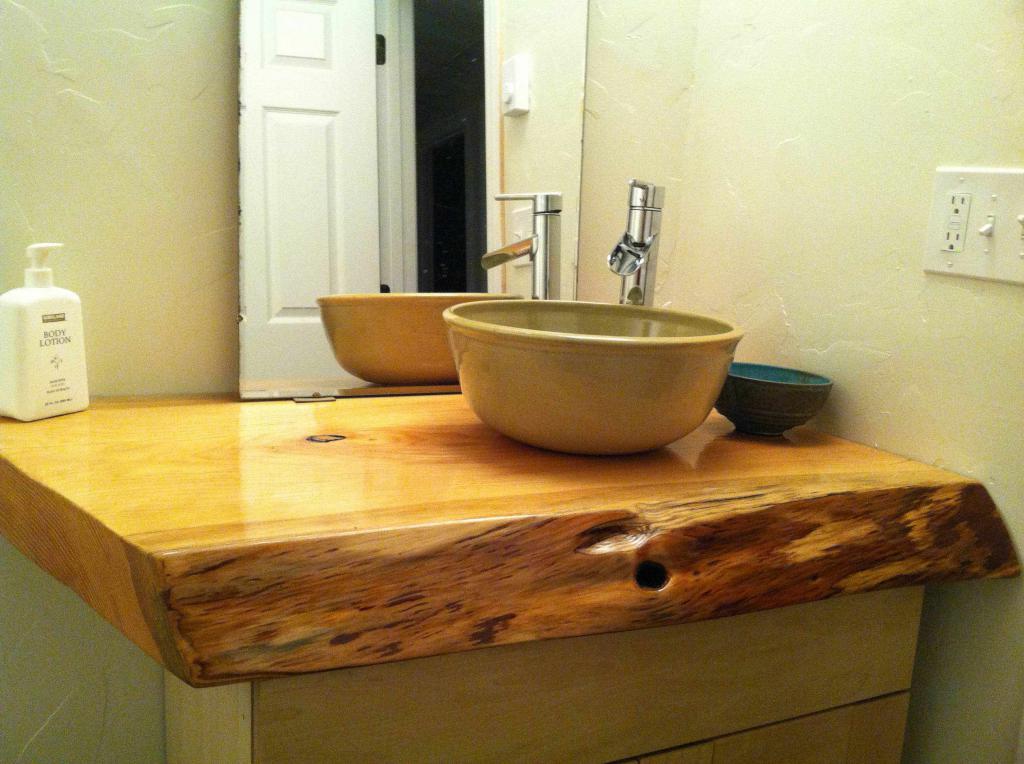 Tavolo di legno