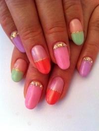 manicure unghie multicolori