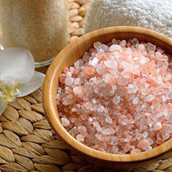 5 razloga zašto je himalajska sol bolja od kuhinjske soli