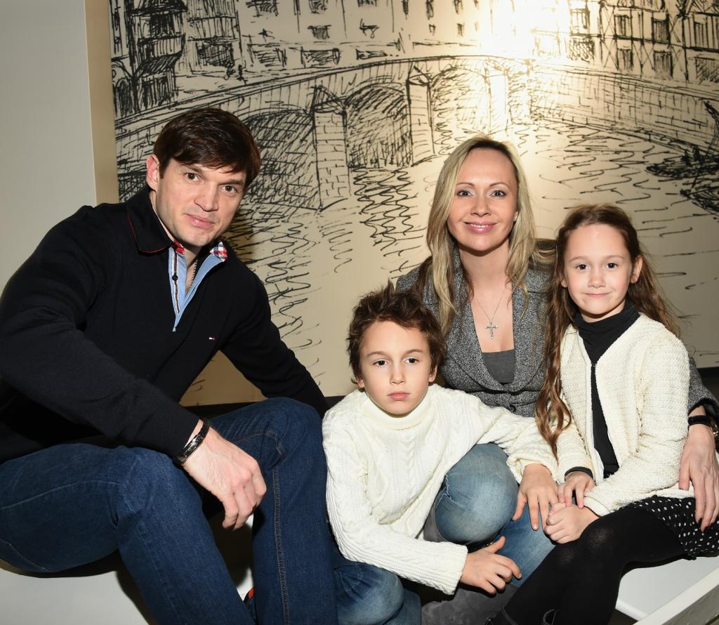 Khomitsky и семейството