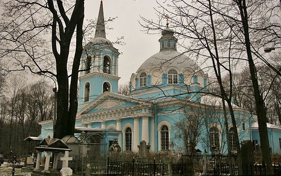 Kostel na Smolenskově hřbitově