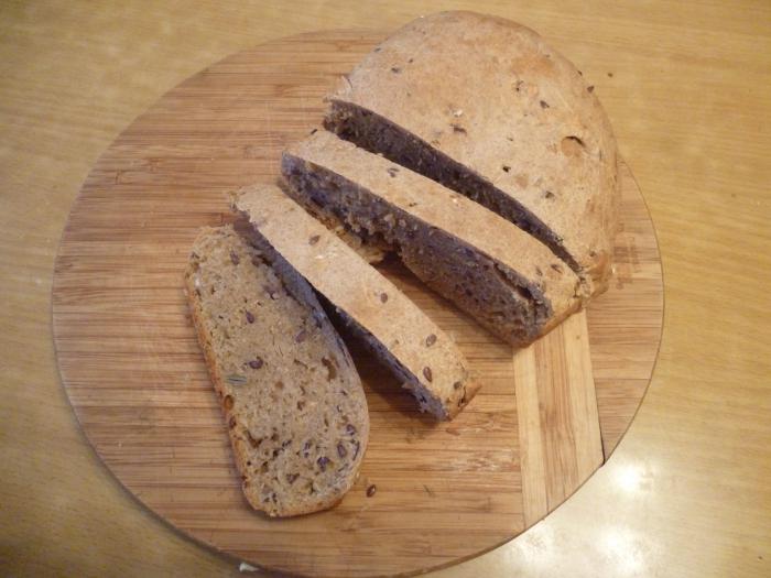 domácí pečený chléb v peci