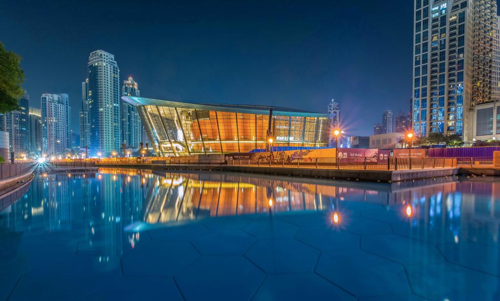Дубайската опера