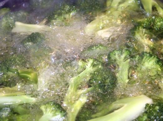 kolik času vaří brokolici