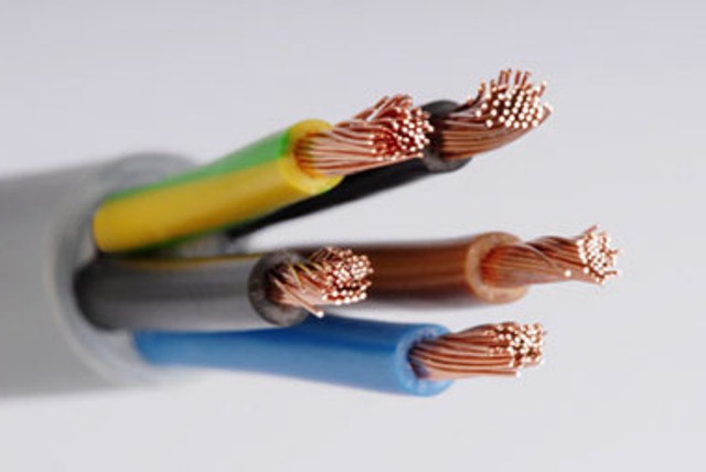 Razlika žice od kabla pu