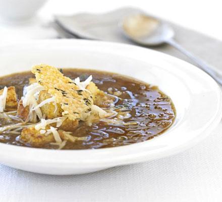 рецепта за отслабване на лучена супа