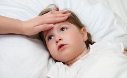 sintomi dell'infezione da rotavirus nei bambini