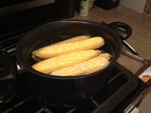 trzeba gotować kukurydzę