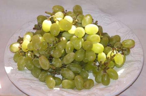 koliko kalorij je v belem grozdju