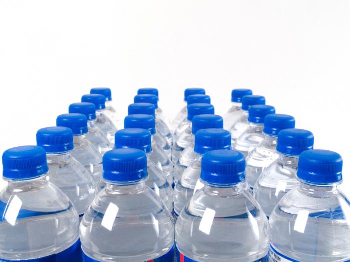 kolik vody potřebujete pít denně