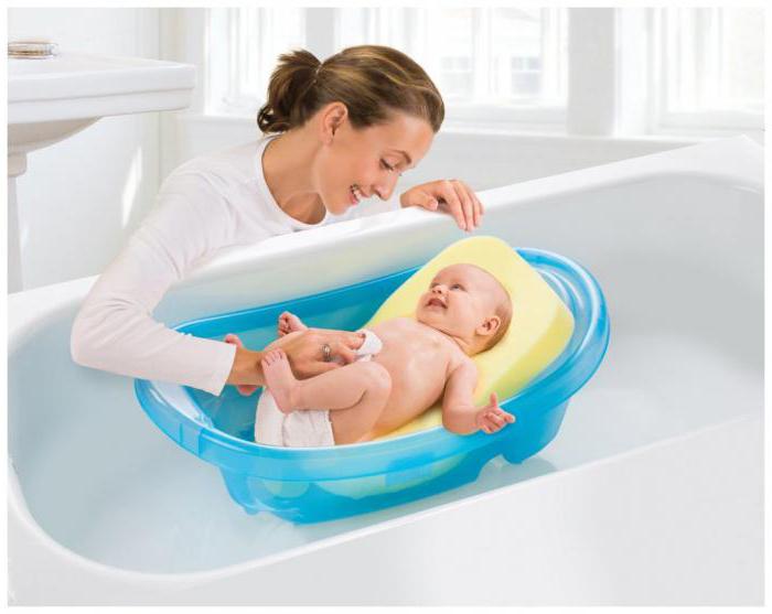 come fare il bagno a un neonato in un bagno grande