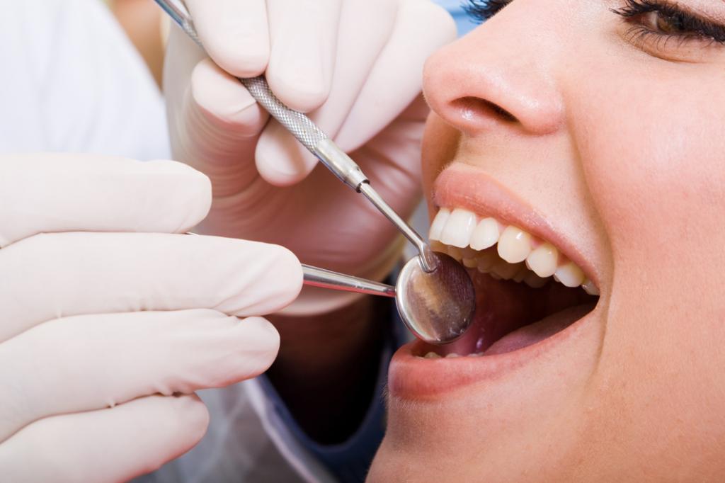 Kako uskladiti zube bez proteza za tinejdžere?