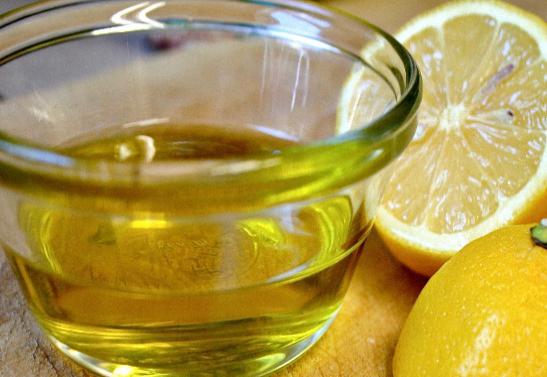 olivový olej a citrón na vlasy