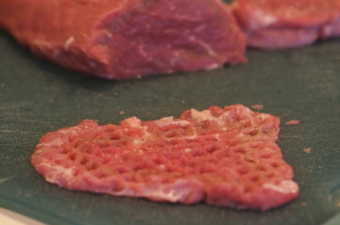 kako pečemo meso s krompirjem v receptu s pečico s fotografijo