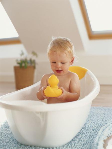 kako se kupati novorođenče