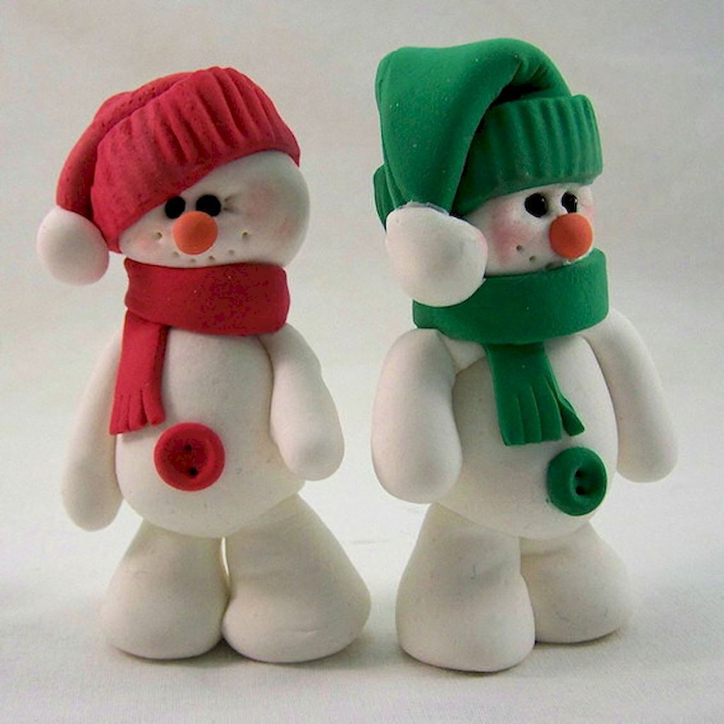 двама снежни човеци