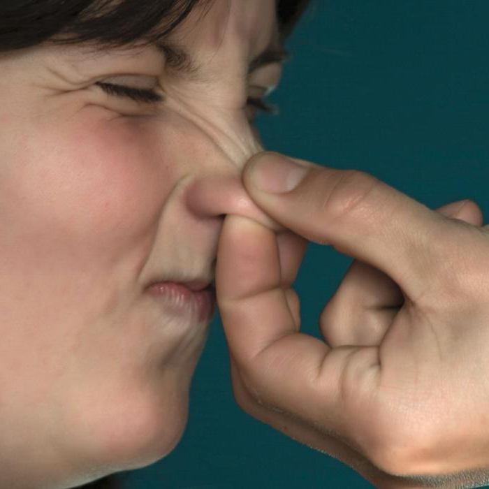 как да предизвика кръвоизлив от носа без болка
