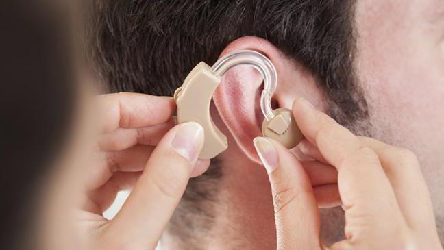 как да изберете слухов апарат за възрастните хора