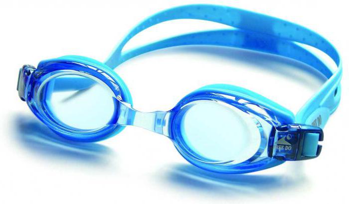 come scegliere gli occhiali da nuoto