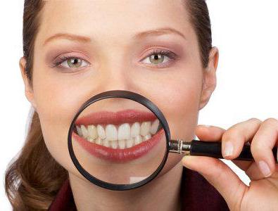kako očistiti zobe pred zobnimi oblogami
