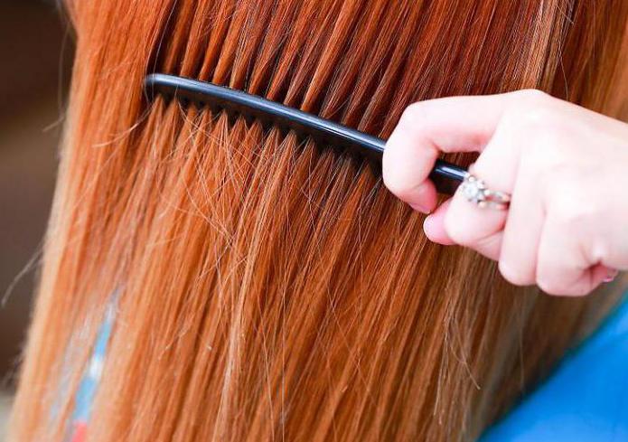 kako češljati kovrčavu kosu