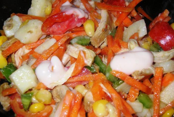 kuřecí a mrkvový salát