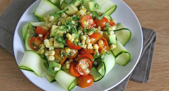 Ricette fresche di insalata di zucchine con foto